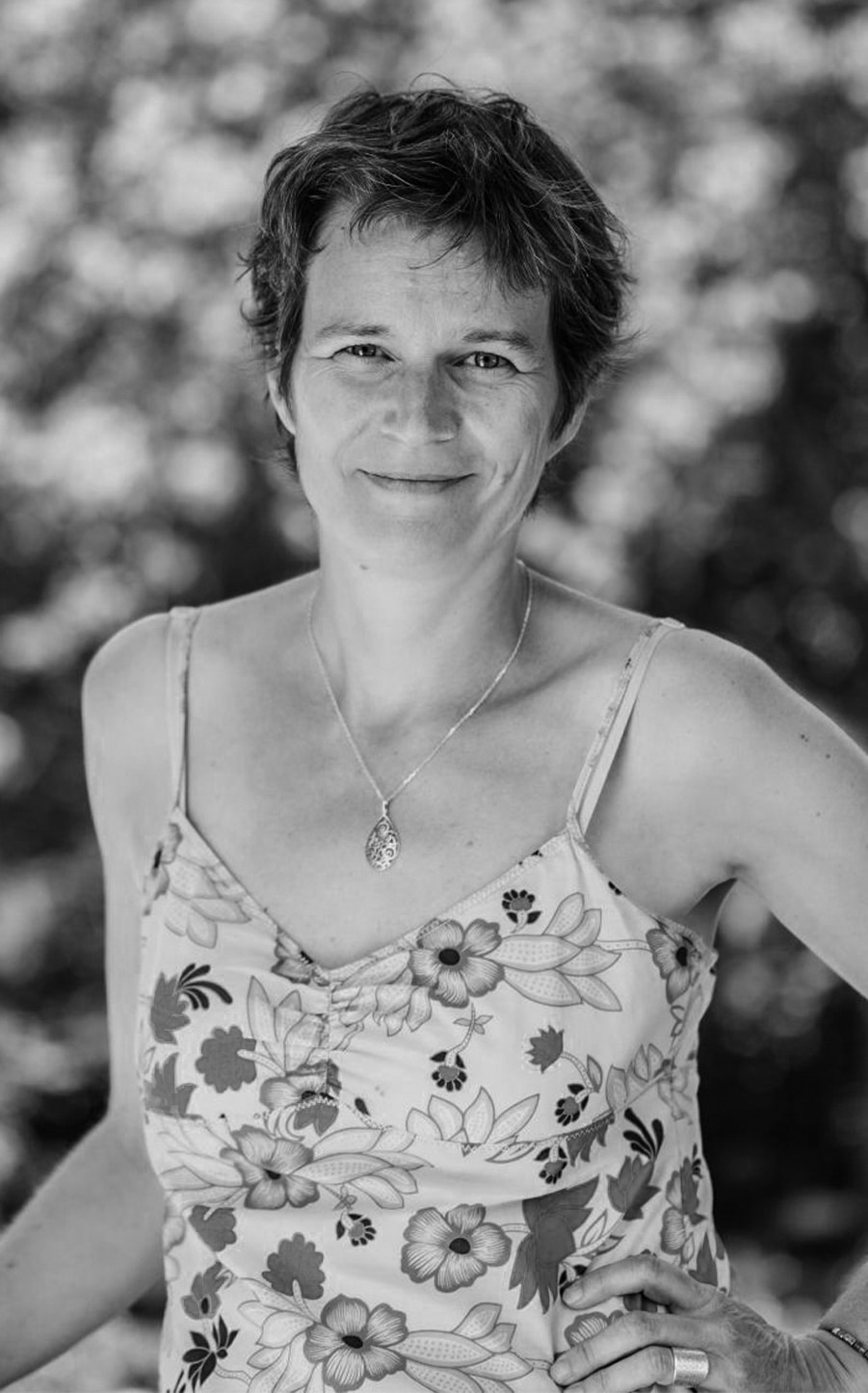 Photo de portrait Johanne Dupuy CEO LPI traductions - partenaire de l'agence audiovisuelle institutionnelle POINT ROUGE
